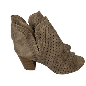 Fergalicious By Fergie Booties‎ Women's 7.5*-8 Honey Sand Whop Stitch Open Toes